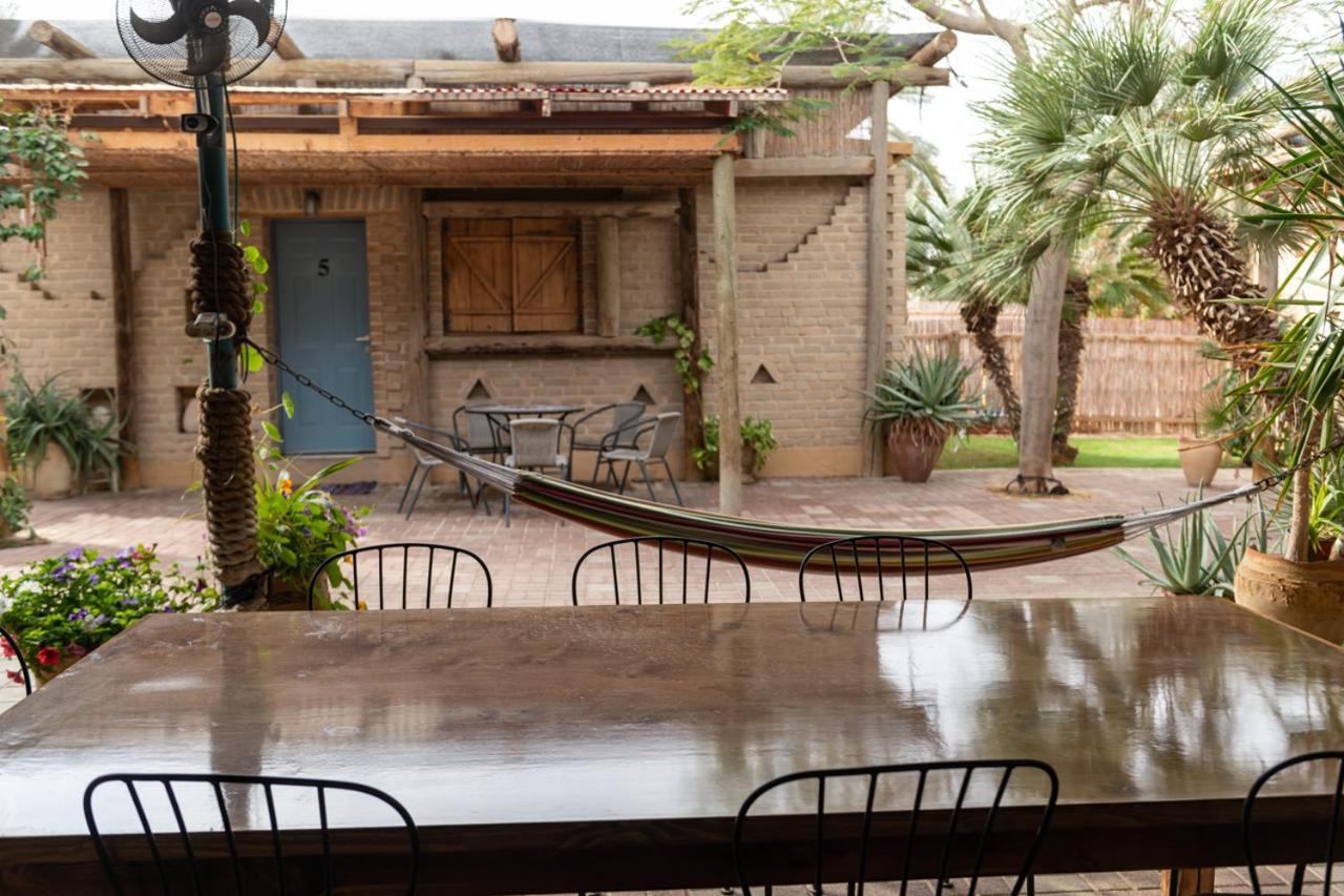 Desert Routes Inn Shvilim Ba Midbar Hazeva Екстериор снимка