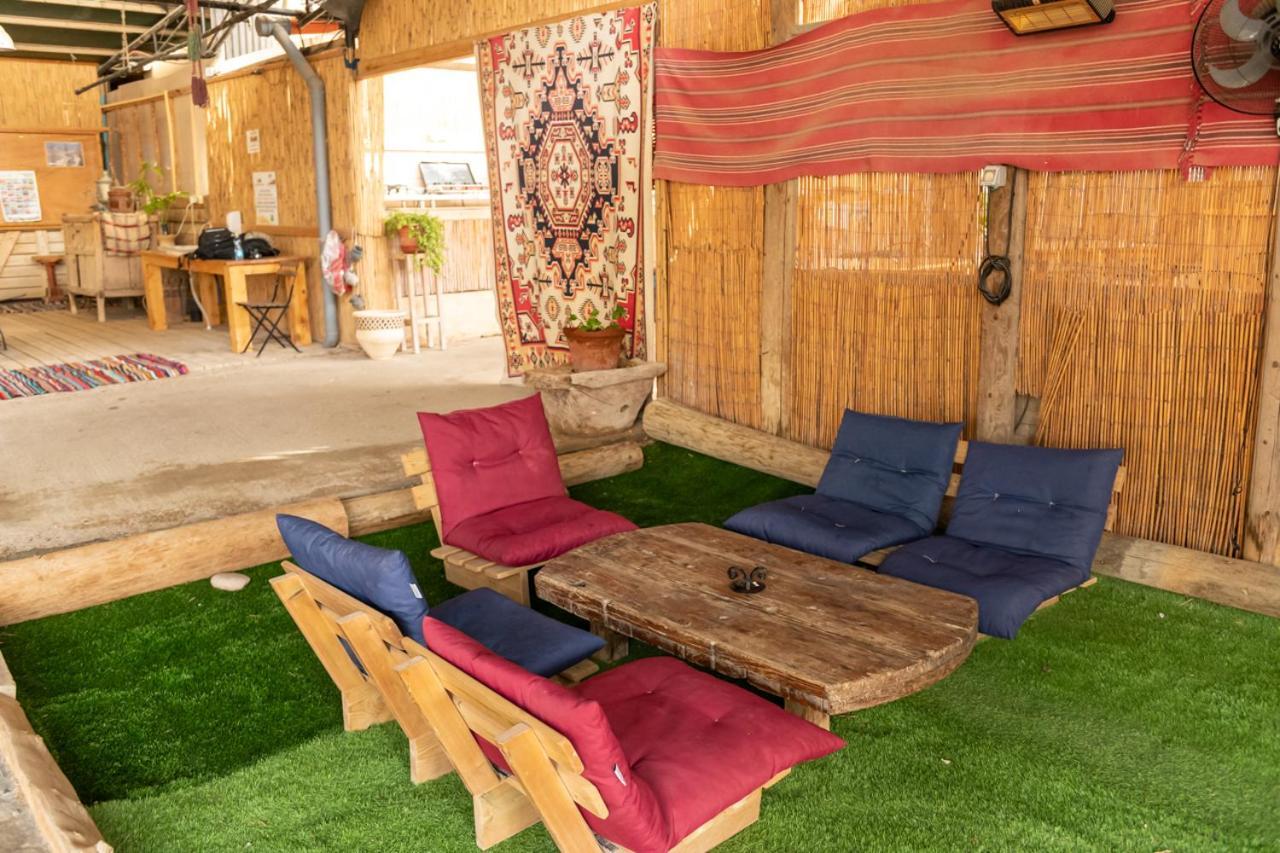 Desert Routes Inn Shvilim Ba Midbar Hazeva Екстериор снимка
