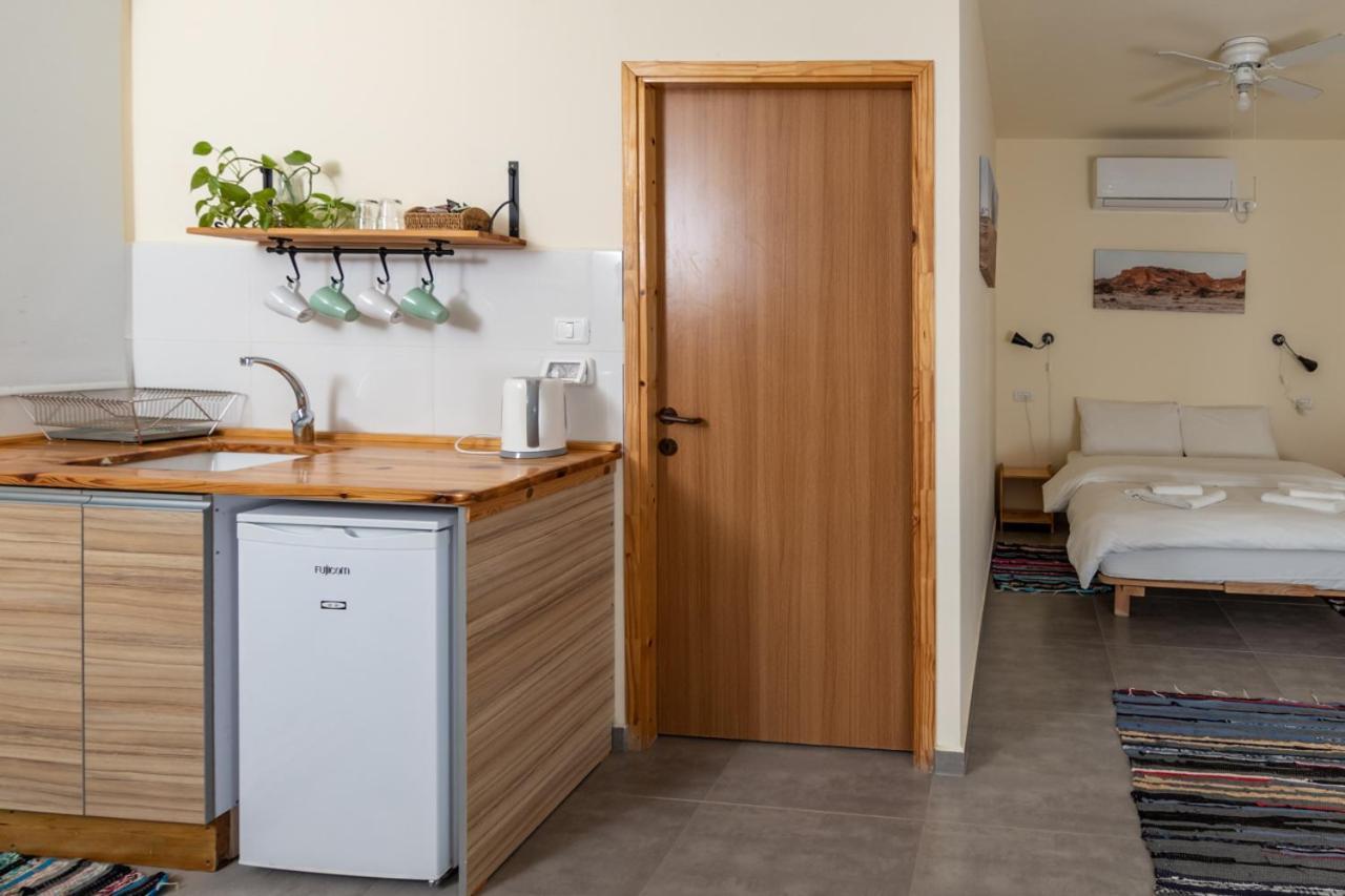 Desert Routes Inn Shvilim Ba Midbar Hazeva Екстериор снимка