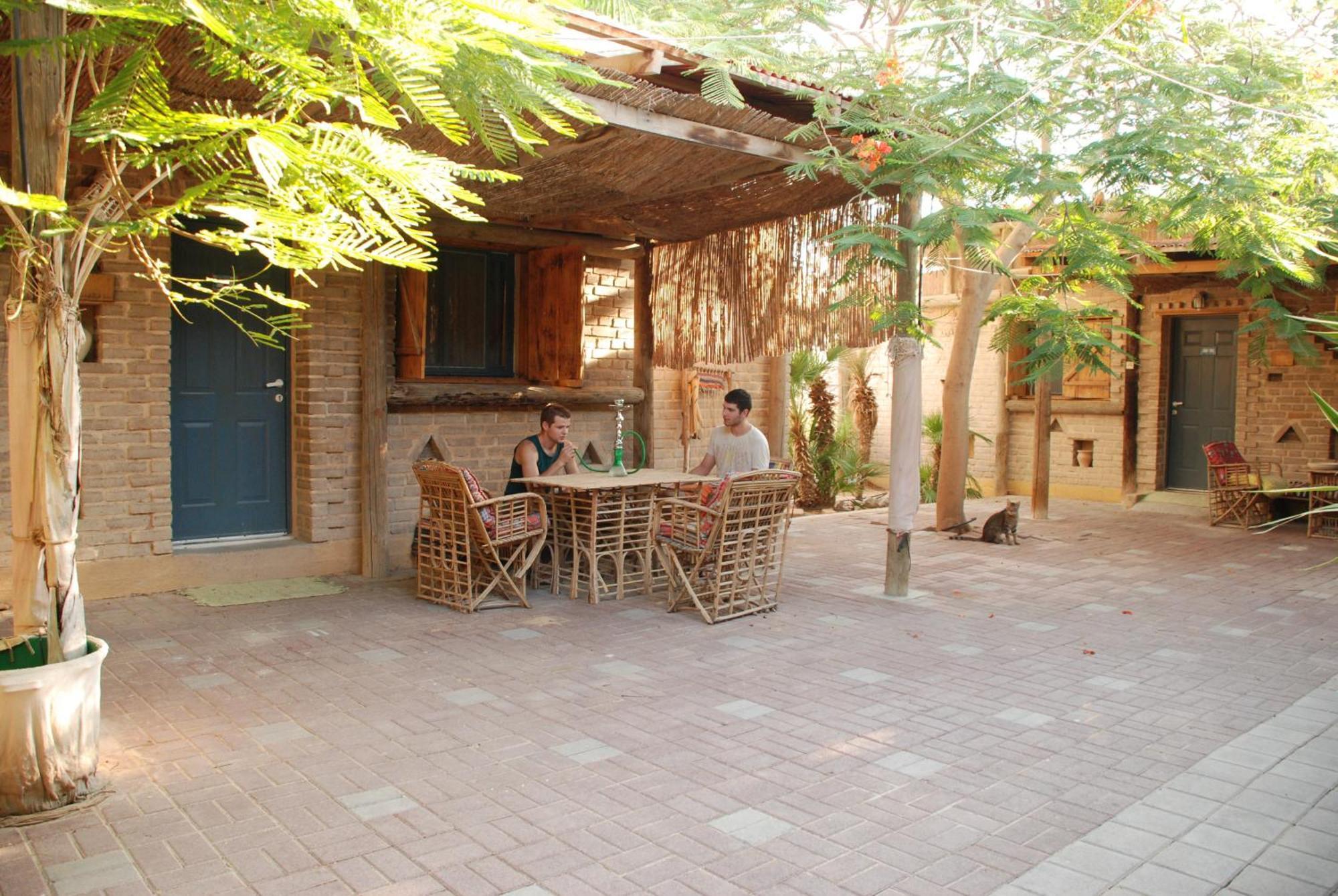 Desert Routes Inn Shvilim Ba Midbar Hazeva Екстериор снимка