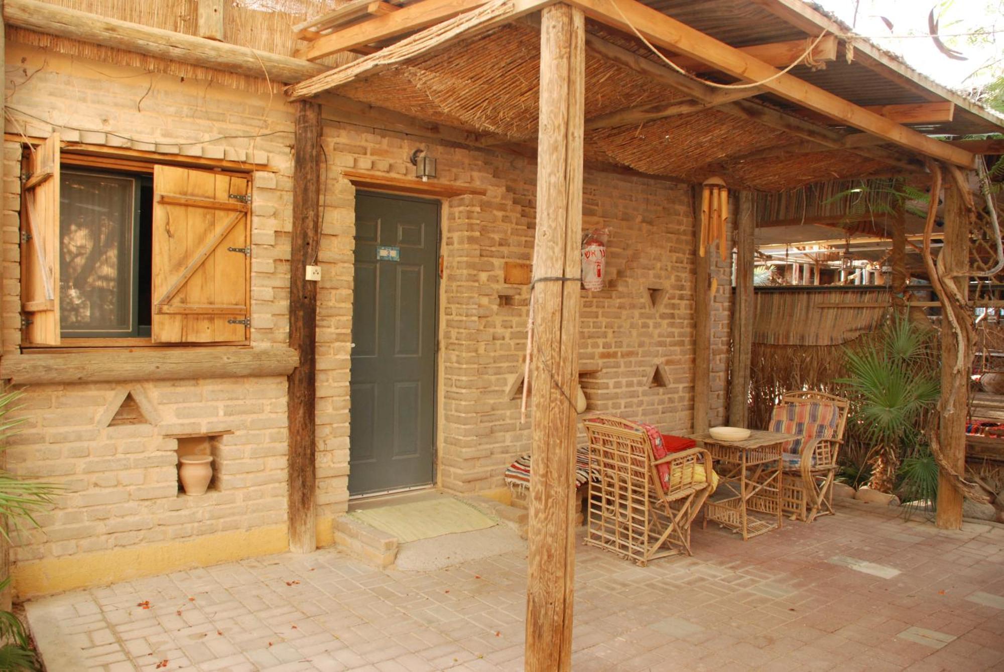 Desert Routes Inn Shvilim Ba Midbar Hazeva Екстериор снимка
