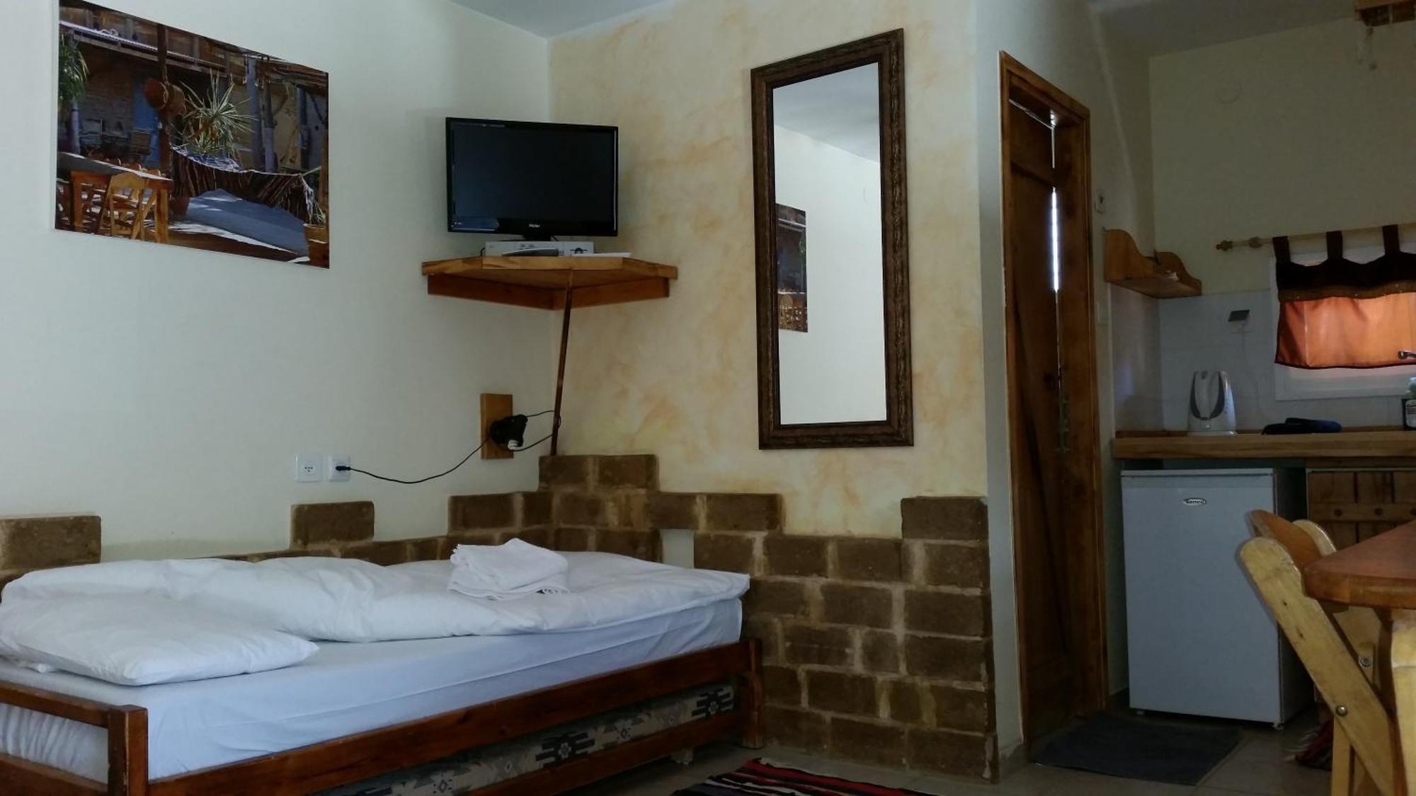 Desert Routes Inn Shvilim Ba Midbar Hazeva Стая снимка